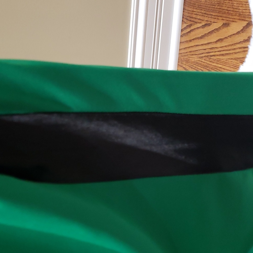 Nwot 1X Sleeveless top green with black vegan leather - Picture 5 of 13